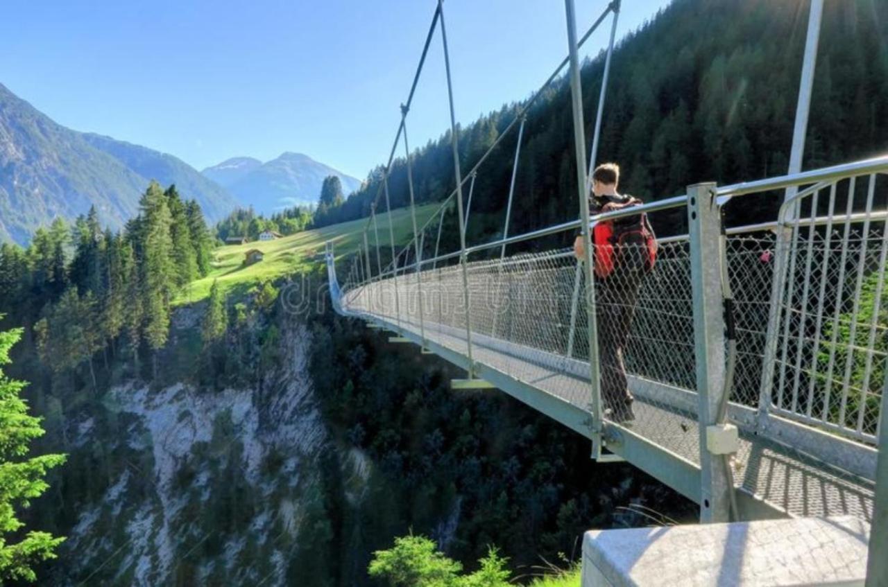 Pension & Ferienwohnungen Haus Edelweiss Holzgau Eksteriør bilde